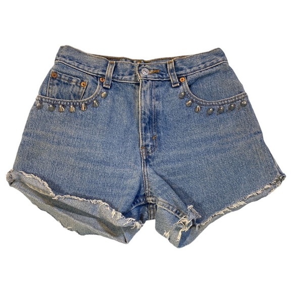 Vintage Levi's Cutoff Upcycled Studded 550 Relaxed Fit Red Tab Denim Shorts Jr 5 - Picture 1 of 15